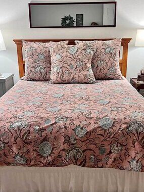 Pottery Barn ELLA Pink Full/Queen Reversible 5-PCS Duvet Cover Set. 3 Euro Shams